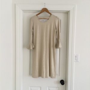 Leslie Evers - Gold Dress